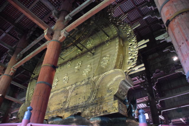 東大寺 大仏殿 柱の穴くぐり